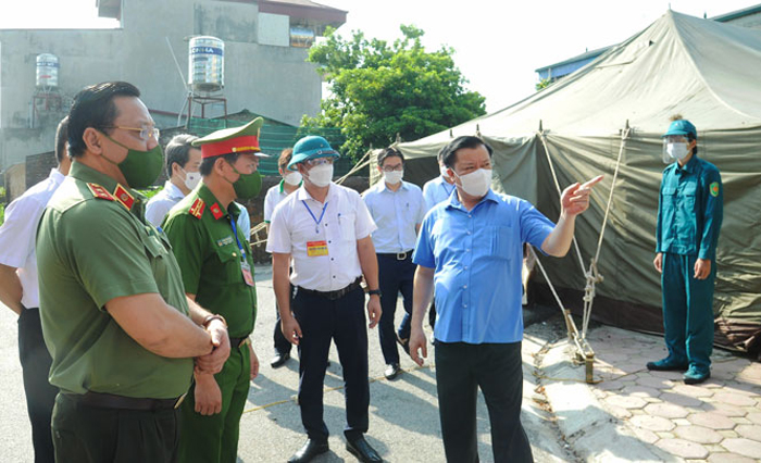 Bí thư Thành ủy Hà Nội Đinh Tiến Dũng: Triệt để khắc phục sơ hở, tập trung chặn dịch từ gốc”-1