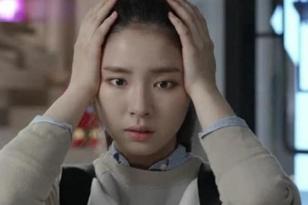 Chồng qua đời được một tháng, trước cổng nhà tôi bất ngờ xuất hiện một đứa bé đỏ hỏn khiến cả khu phố náo loạn-1