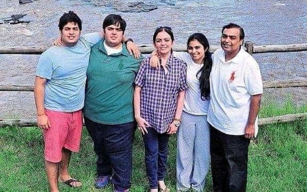 Con trai tỷ phú giàu nhất châu Á từng siêu hot vì vẻ ngoài soái ca sau khi giảm 108kg lại xuất hiện với diện mạo mới gây choáng toàn tập-3