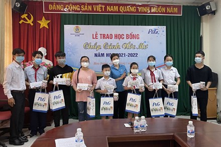 P&G Việt Nam, 25 năm ‘chắp cánh ước mơ’ cho học sinh nghèo hiếu học