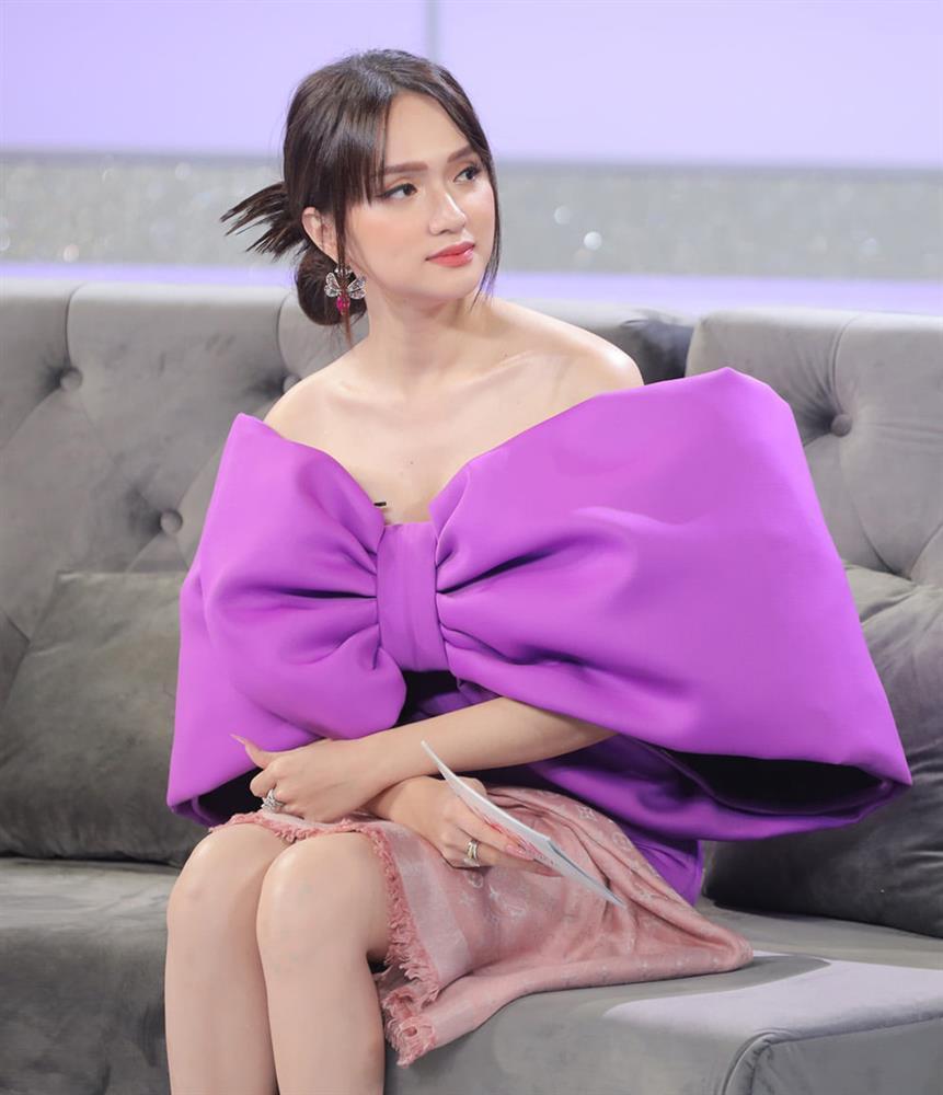 Minh Hằng xử lý lộ hàng cực khéo trước livestream cả ngàn người-7