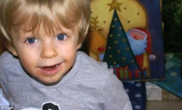 Con trai 2 tuổi kể mình từng là một phụ nữ bị chết cháy, mẹ nghĩ đứa trẻ giỏi tưởng tượng rồi khiếp vía khi thấy tấm ảnh trên mạng-1