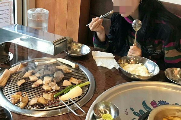 Ung thư vú thường ưu ái những người có 4 đặc điểm, nếu có dù chỉ 1 cũng nên đi khám ngay-2