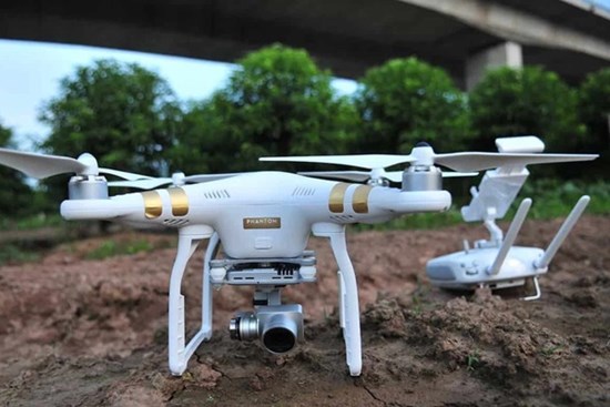 Hà Nội: Sử dụng flycam giám sát người dân trong khu vực cách ly ở Mê Linh