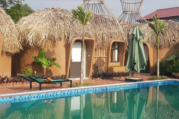 Homestay ven đô cháy phòng, dân thuê đồ cắm trại giữa trời-3