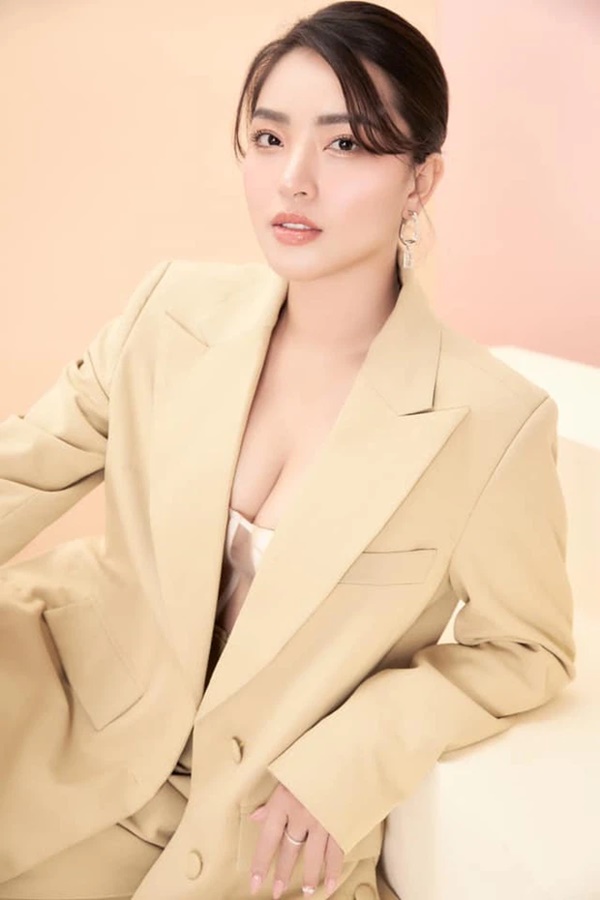 Hải Băng đăng ảnh kit test nhanh hiển thị dương tính với Covid-19, lời giải thích khiến dân tình phẫn nộ-4