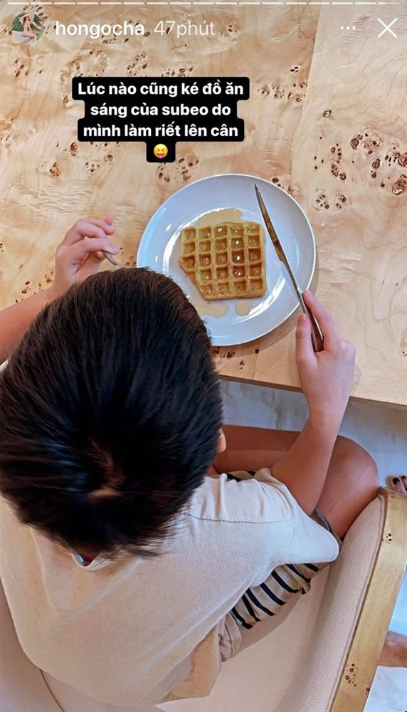 Hồ Ngọc Hà làm bữa sáng cho con trai cưng rồi xin ăn ké vì ngon quá-1