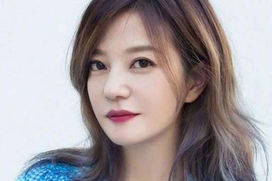 Triệu Vy sụp đổ, ai đang ngồi trên đống lửa?