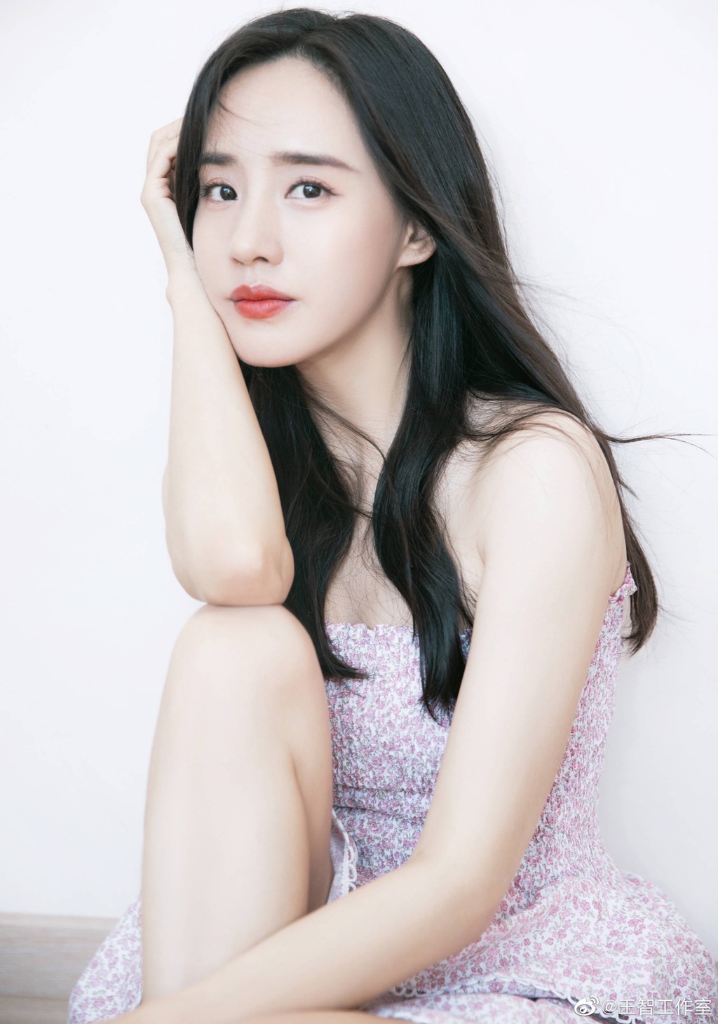 Triệu Vy sụp đổ, ai đang ngồi trên đống lửa?-2