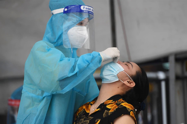 Anh dân quân trực chốt ở TP.HCM mắc Covid-19, lây cho 5 người thân và hành trình cả nhà tự điều trị thành công sau 28 ngày-4