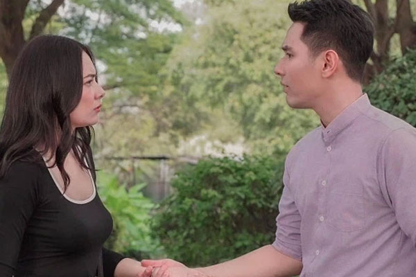 Vợ mang bầu đột nhiên ra máu, tôi hốt hoảng đòi đưa đến viện khám thì cô ấy ấp úng tiết lộ bí mật động trời-2