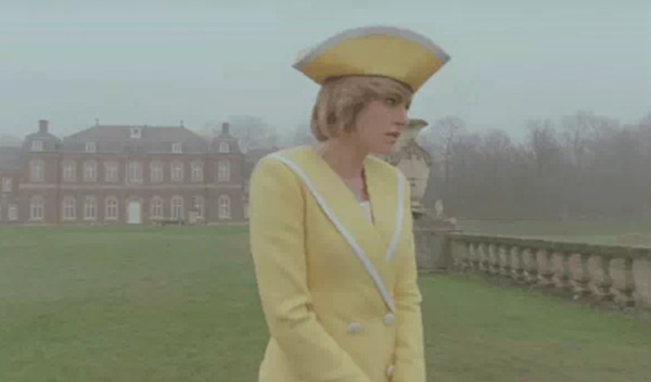 Bộ đầm diễm lệ của Công nương Diana trong phim: Thiết kế Chanel cách đây 33 năm và lời đồn đoán về chiếc váy phiên bản gốc-8