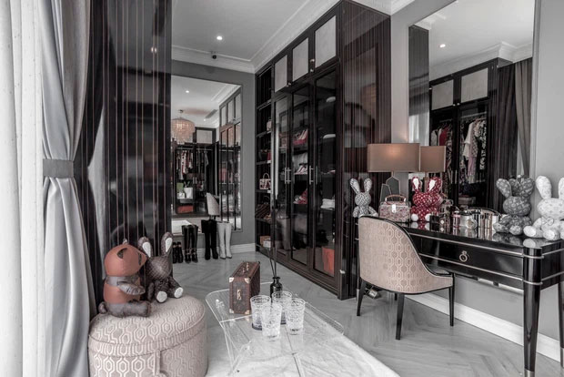 Mục sở thị loạt biệt thự siêu sang của gia đình bạn trai Mai Tây: Toàn vị trí đắc địa, vài tháng đổi tone màu từ trong ra ngoài một lần-9