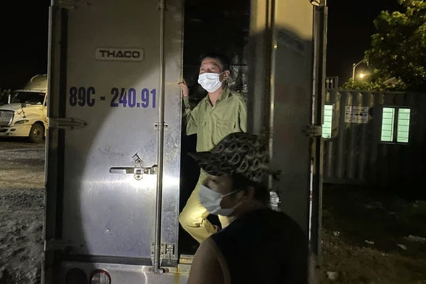 Người phụ nữ bán hàng online bất ngờ mắc COVID-19 không rõ nguồn lây, Hà Nội thêm 13 ca mới-2