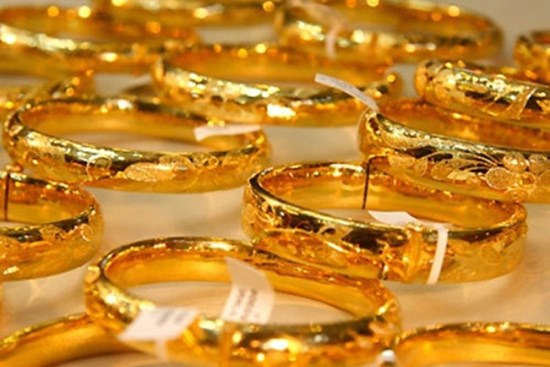 Giá vàng hôm nay 3/9: Trụ trên đỉnh cao 1.800 USD/ounce