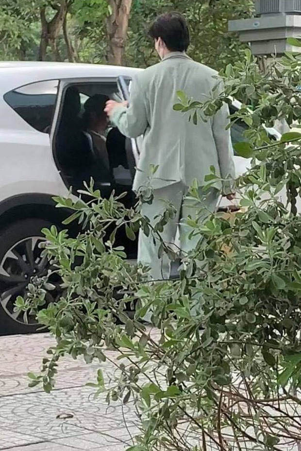 Netizen chỉ ra điểm không hợp lý sau bài đăng của Erik về việc đi thu âm trong thời gian giãn cách-6