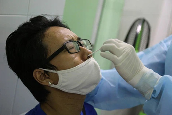 Không có triệu chứng gì sau tiêm phòng Covid-19 có phải là vắc-xin không hiệu quả?-2