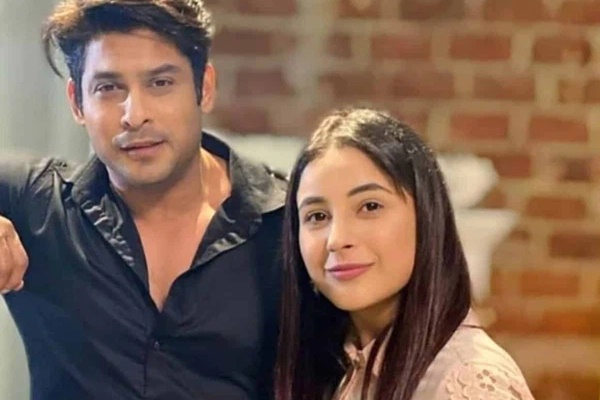 Cảnh tượng xót xa trong lễ hoả táng tài tử Cô Dâu 8 Tuổi: Mẹ ruột ôm ngực lặng người, bạn gái đi không vững, đau đớn gào khóc-17