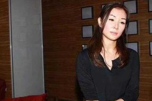 Bị chồng tỷ phú phản bội, cô vợ hiền lành bỗng vùng lên đòi những thứ mình xứng đáng và cuộc chiến 70 tỷ gay cấn hậu ly hôn-3