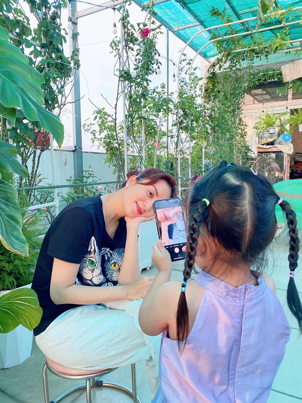 Nhà Phan Hiển - Khánh Thi có vườn cây tiền tỷ, nhiều cây đột biến đếm lá tính tiền”-8