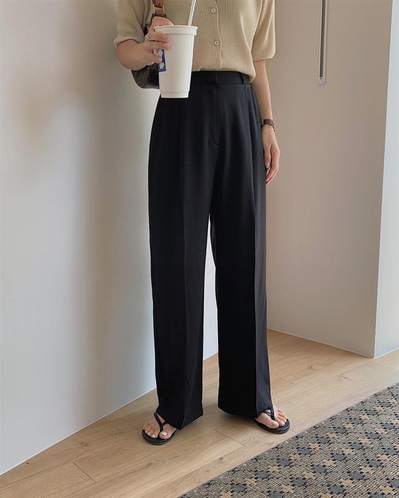 Hay đi giày bệt thì chị em hãy mặc 4 kiểu quần này: Không lo thấp đi mà vóc dáng còn cao ráo hơn hẳn-11