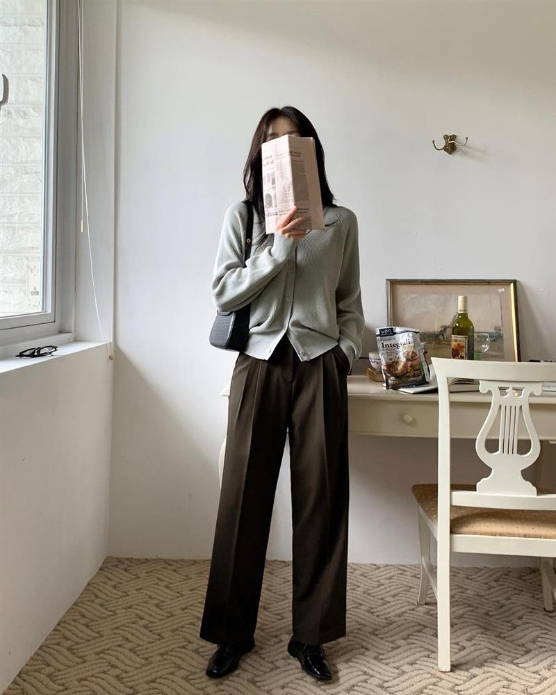 Hay đi giày bệt thì chị em hãy mặc 4 kiểu quần này: Không lo thấp đi mà vóc dáng còn cao ráo hơn hẳn-12