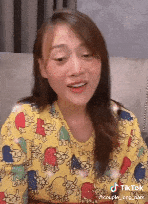 Phương Oanh lộ dung nhan thật qua clip hát tặng fan, ngỡ ngàng vì gương mặt kém sắc khác hẳn trên phim?-1