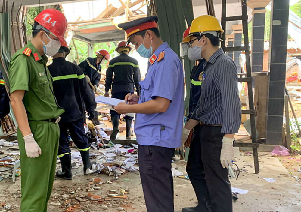 Vụ nổ kinh hoàng, 2 người chết ở Quảng Nam: Tìm thấy bao chứa chất nổ-3