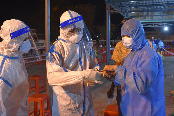 KHẨN: Hà Nội tìm người từng đến điểm tiêm chủng vaccine tại trụ sở Tập đoàn FPT-1