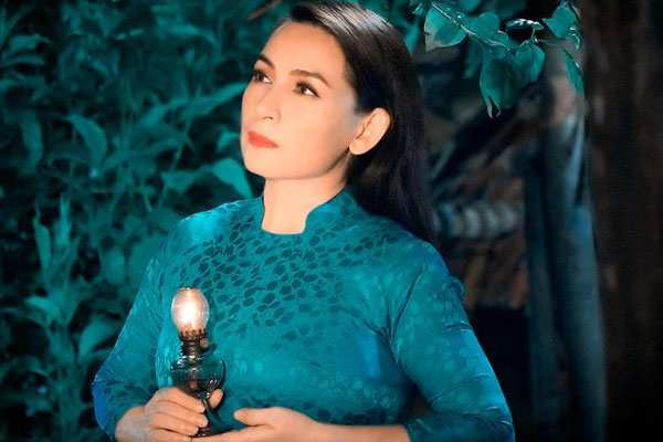 Ca sĩ Y Jang Tuyn phải can thiệp ECMO sau khi mắc Covid-19-2