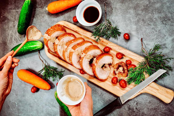 Từ cô gái chuyên order đồ ăn, mùa dịch Mai Phương Thúy hóa thành gái đảm, vào bếp nấu nhiều món ngon hấp dẫn-18