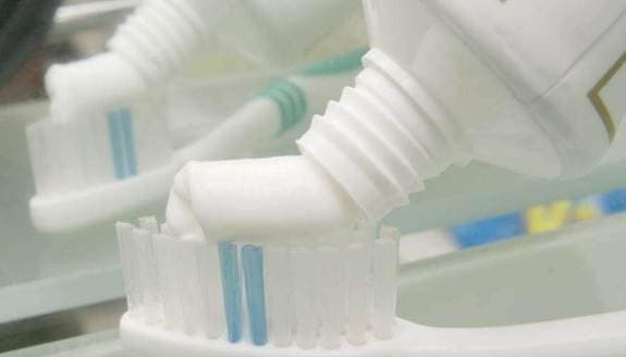 Bôi một lớp kem đánh răng lên điện thoại, nó có tác dụng tuyệt vời! Tôi sẽ tiết kiệm cho bạn 100 nhân dân tệ một năm-1