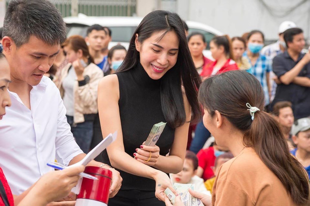 Netizen soi Thuỷ Tiên sử dụng 3 số tài khoản ngân hàng kêu gọi từ thiện nhưng chỉ sao kê 1, thực hư là gì?-5