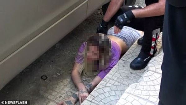 Bị tra tấn và cưỡng hiếp, cô gái trèo ra cửa sổ la hét hoảng loạn, những gì diễn ra sau đó gây ám ảnh tột độ-3