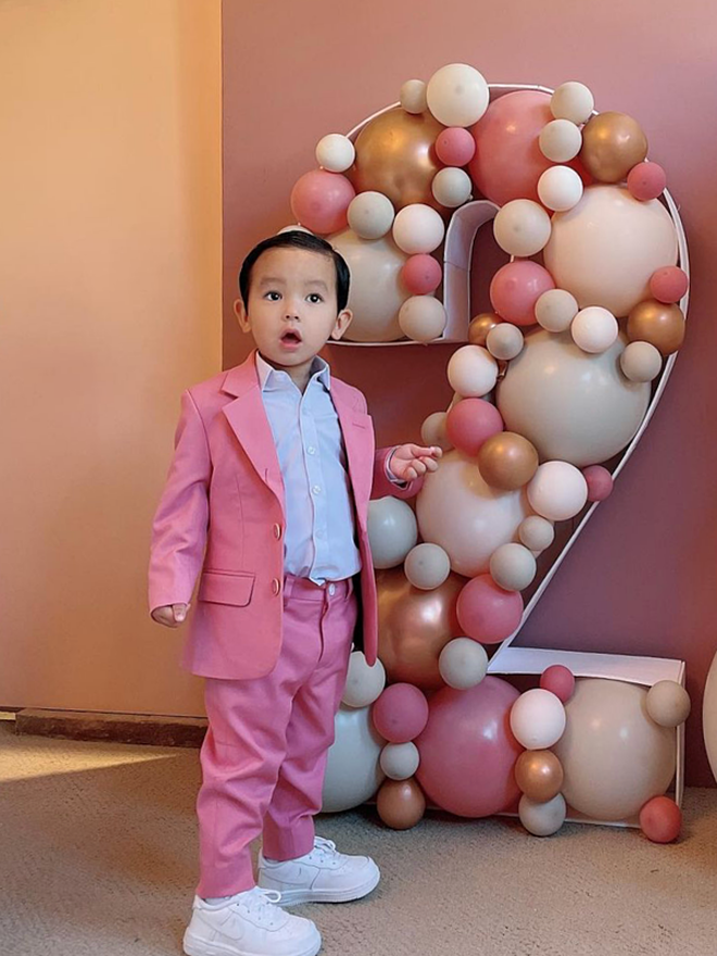 Phạm Hương có chia sẻ đầu tiên sau khi công khai nhóc tỳ thứ 2, phản ứng của anh cả Maximus và dàn sao Vbiz gây chú ý-6