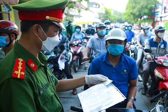 [NÓNG] Công an Hà Nội thông tin chính thức quy trình cấp Giấy đi đường, Thẻ đi chợ, siêu thị tại vùng 1