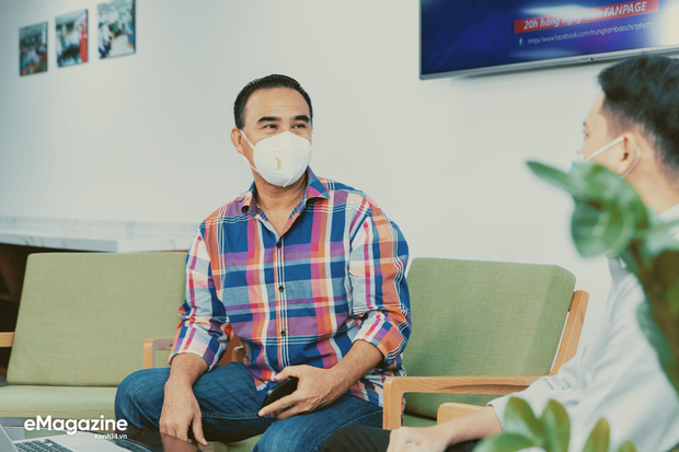 Quyền Linh bất ngờ hết tiền điện thoại trên sóng livestream, lý do đằng sau ai cũng xúc động-2