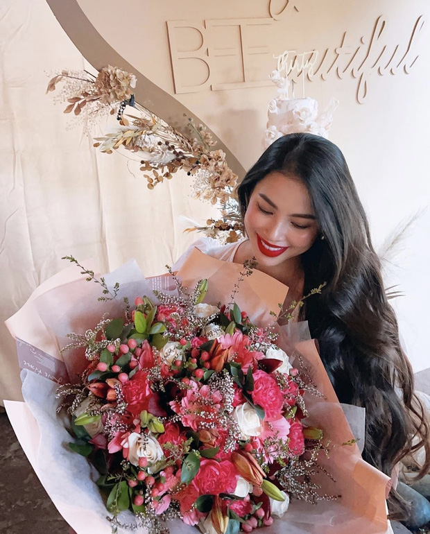 Phạm Hương đón sinh nhật tuổi 30 ở Mỹ trong không gian sang chảnh, nhan sắc kiều diễm của mẹ 2 con giật trọn spotlight-2