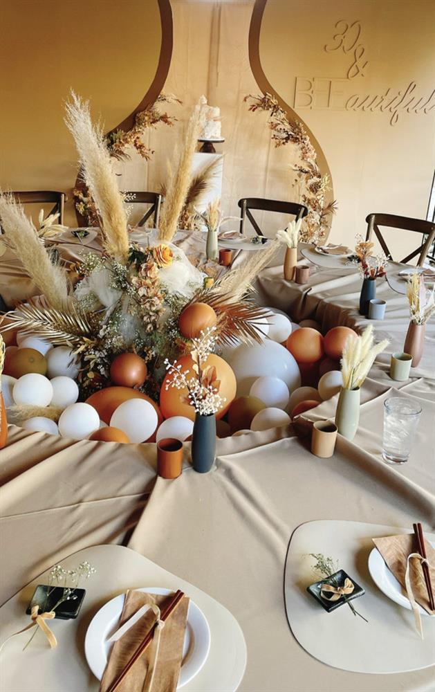 Phạm Hương đón sinh nhật tuổi 30 ở Mỹ trong không gian sang chảnh, nhan sắc kiều diễm của mẹ 2 con giật trọn spotlight-3