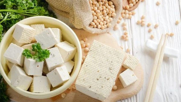6 lợi ích sức khỏe của đậu phụ có thể bạn chưa biết, trong đó có ngăn ngừa bệnh tim mạch vành, kiểm soát cholesterol-2