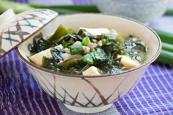 9 loại rau giàu canxi hơn cả sữa, có bán khắp các chợ, biết tận dụng bạn sẽ không còn phải lo lắng về các vấn đề xương khớp-1