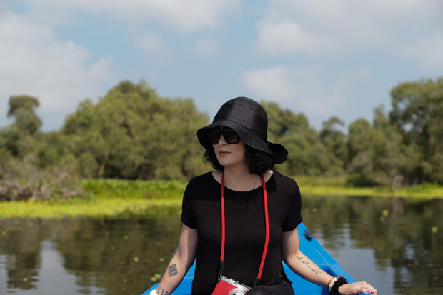 Bị ném đá vì hình xăm trên cổ trong bức ảnh khai giảng lịch sử, cô hiệu phó Văn Thuỳ Dương chính thức lên tiếng-3