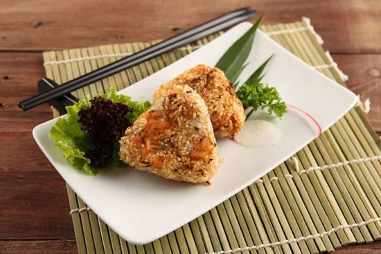 Tận dụng cơm nguội làm món ngon kiểu Nhật