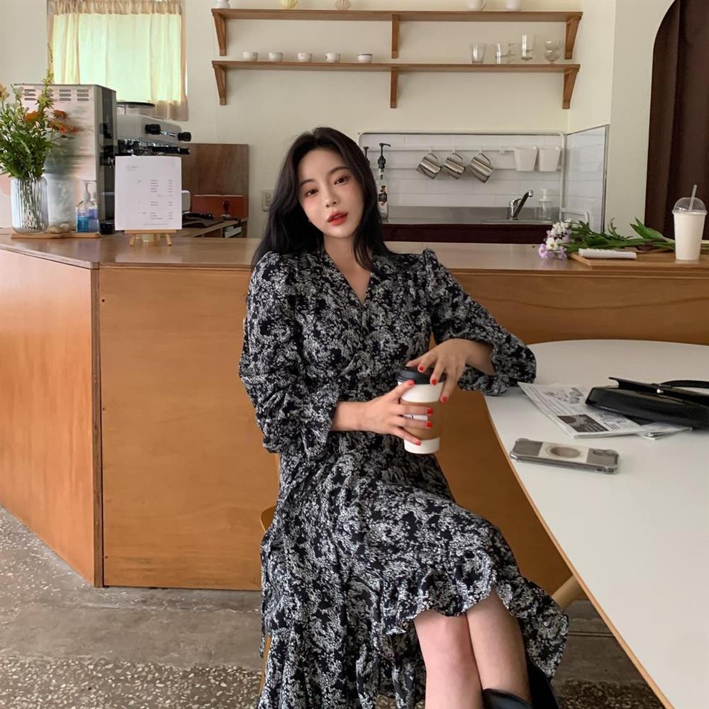 Đây là mẫu váy hot nhất đầu thu 2021: Mặc lên sang chảnh ngút ngàn, dù chỉ mua với giá bình dân-5