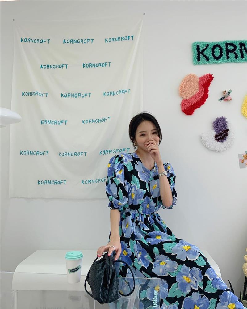 Đây là mẫu váy hot nhất đầu thu 2021: Mặc lên sang chảnh ngút ngàn, dù chỉ mua với giá bình dân-14