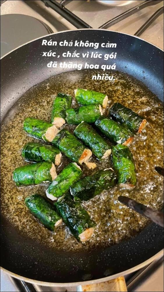 Từ cô gái chuyên order đồ ăn, mùa dịch Mai Phương Thúy hóa thành gái đảm, vào bếp nấu nhiều&nbsp;món&nbsp;ngon hấp dẫn-10