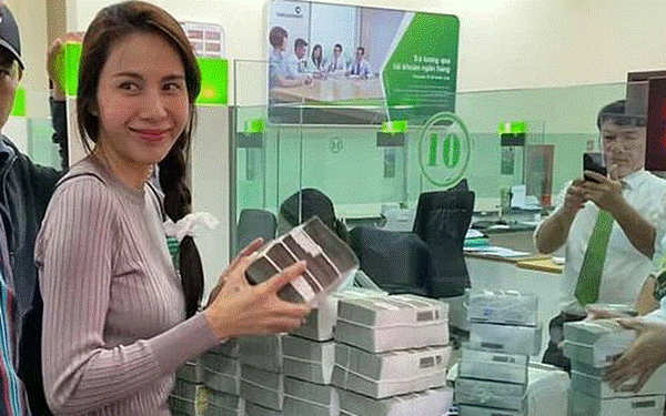 Cơ quan chức năng đủ căn cứ để vào cuộc điều tra vụ vợ chồng Thủy Tiên, Công Vinh bị tố ăn chặn tiền từ thiện?-5