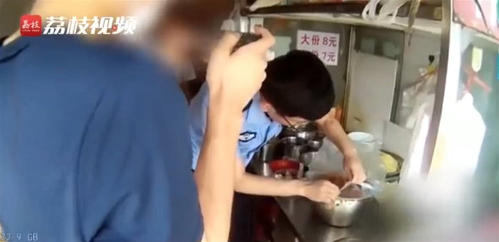 Ế ẩm do Covid-19, chủ quán bỏ thuốc phiện vào đồ ăn để bẫy khách quay trở lại-2