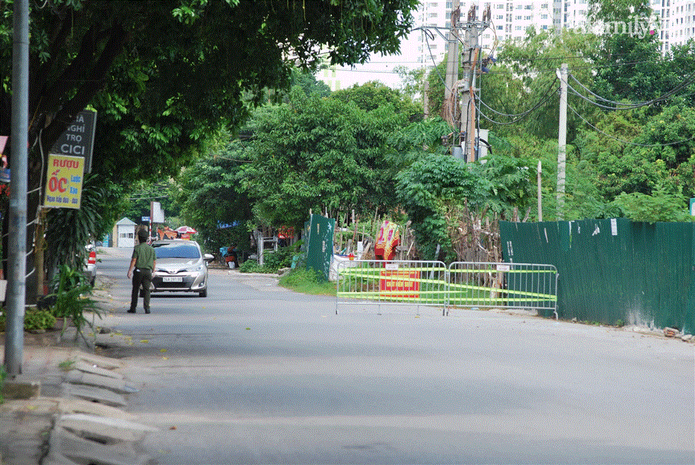 Hà Nội: Phong tỏa một ngõ ở quận Hà Đông liên quan giám sát công trình mắc COVID-19-3