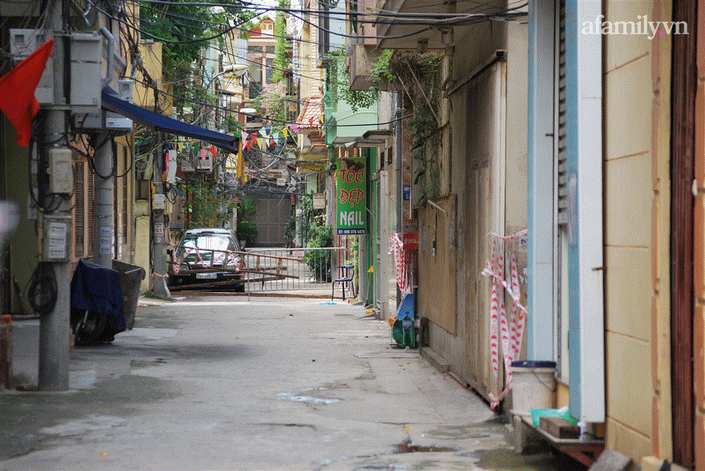 Hà Nội: Phong tỏa một ngõ ở quận Hà Đông liên quan giám sát công trình mắc COVID-19-4